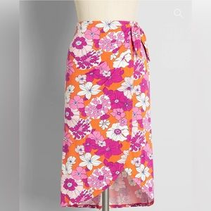 ModCloth Come On, Surfing Baby Wrap Skirt Size Medium NWT